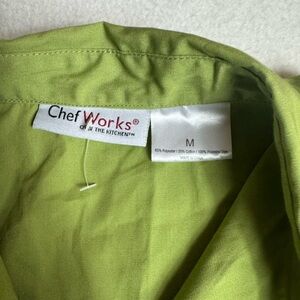 Chef Works Women’s Green Short Sleeve Button-Up Chef Shirt (Size M)
